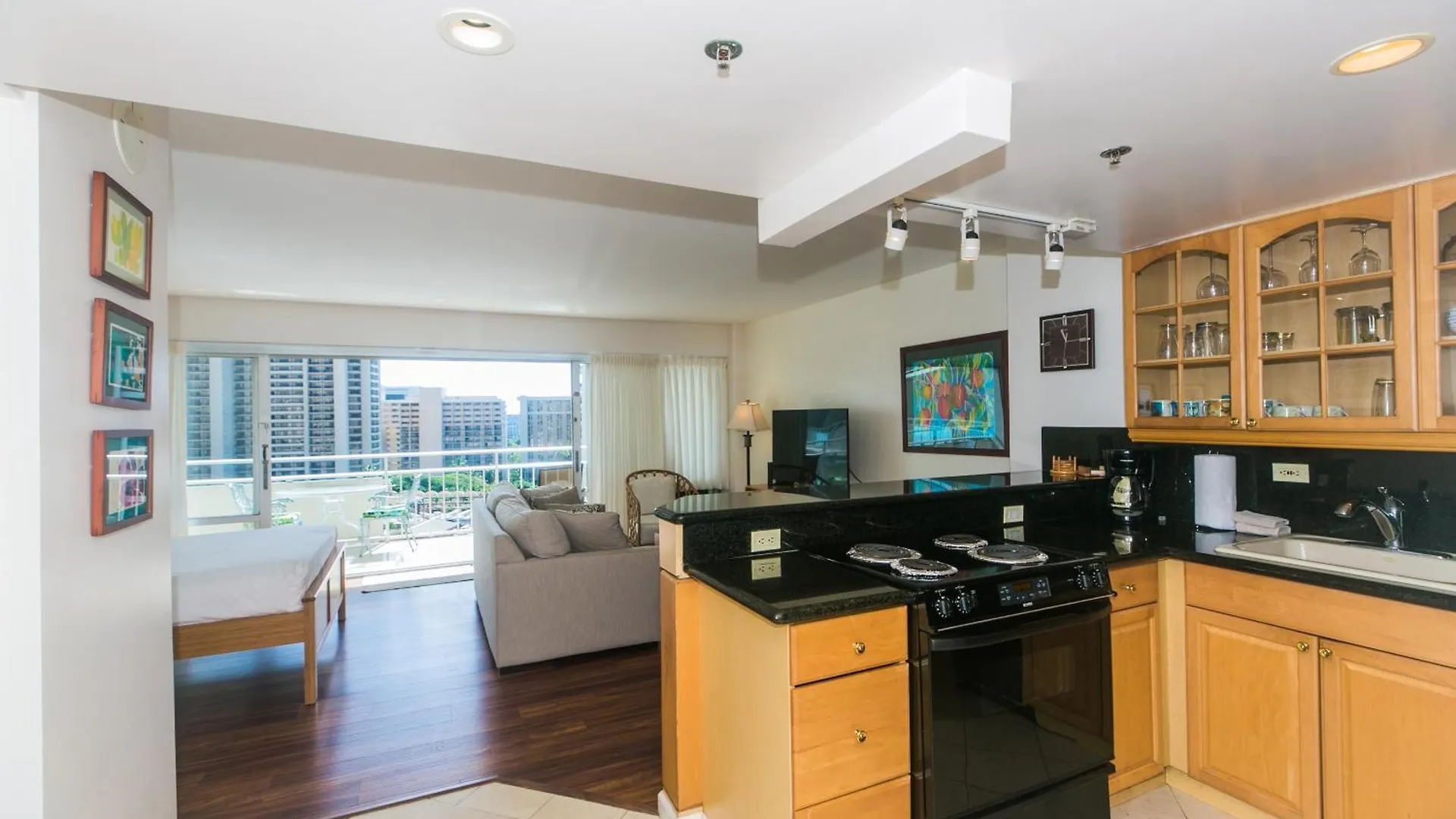 Ilikai Tower 1228 Lagoon View 1Br Honolulu Apartment